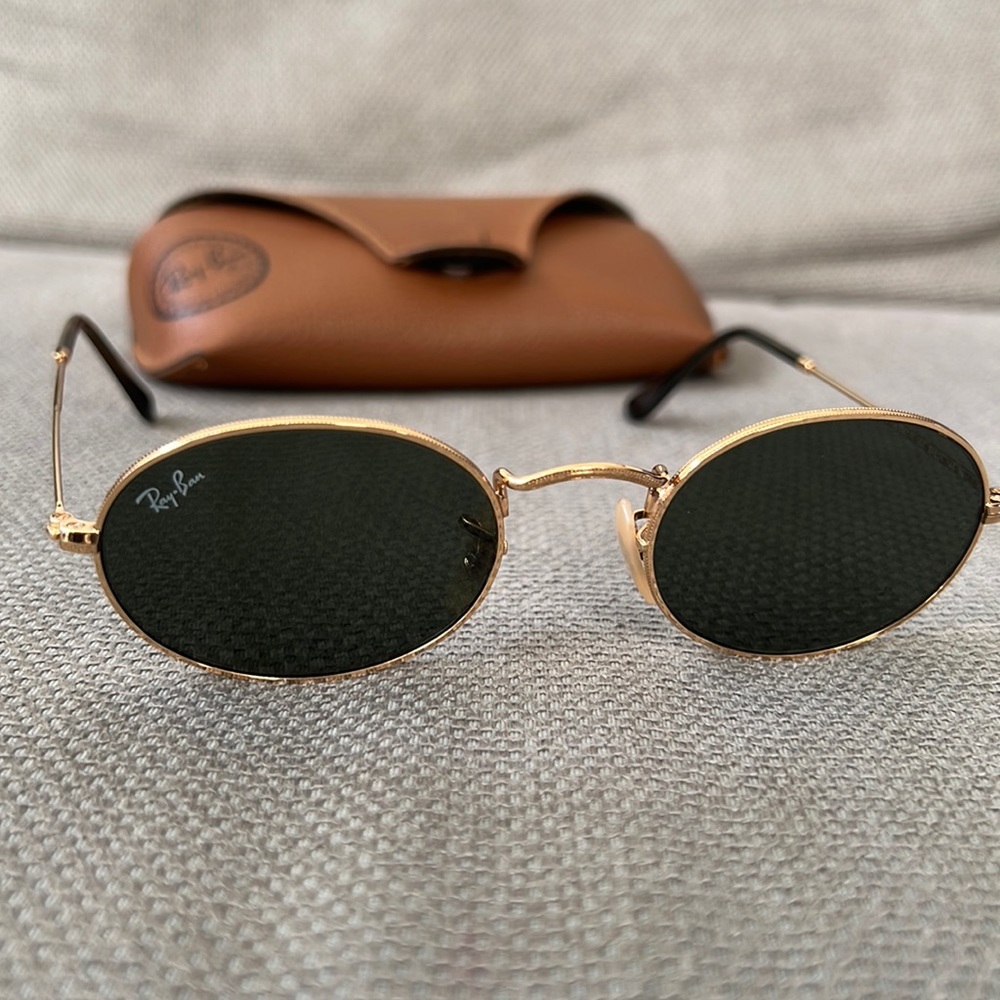 Oval Ray-Ban